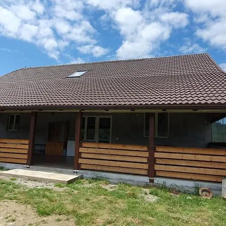 La Varu Cîrţişoara